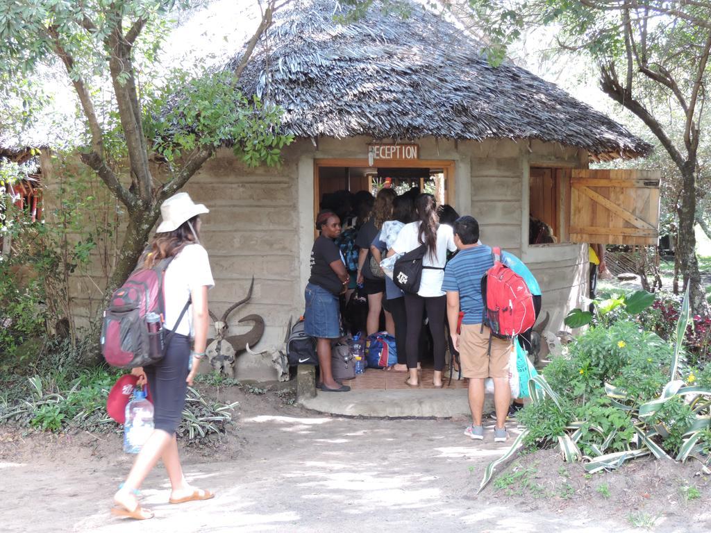 Enchoro Wildlife Camp Hotel Ololaimutiek Exterior foto