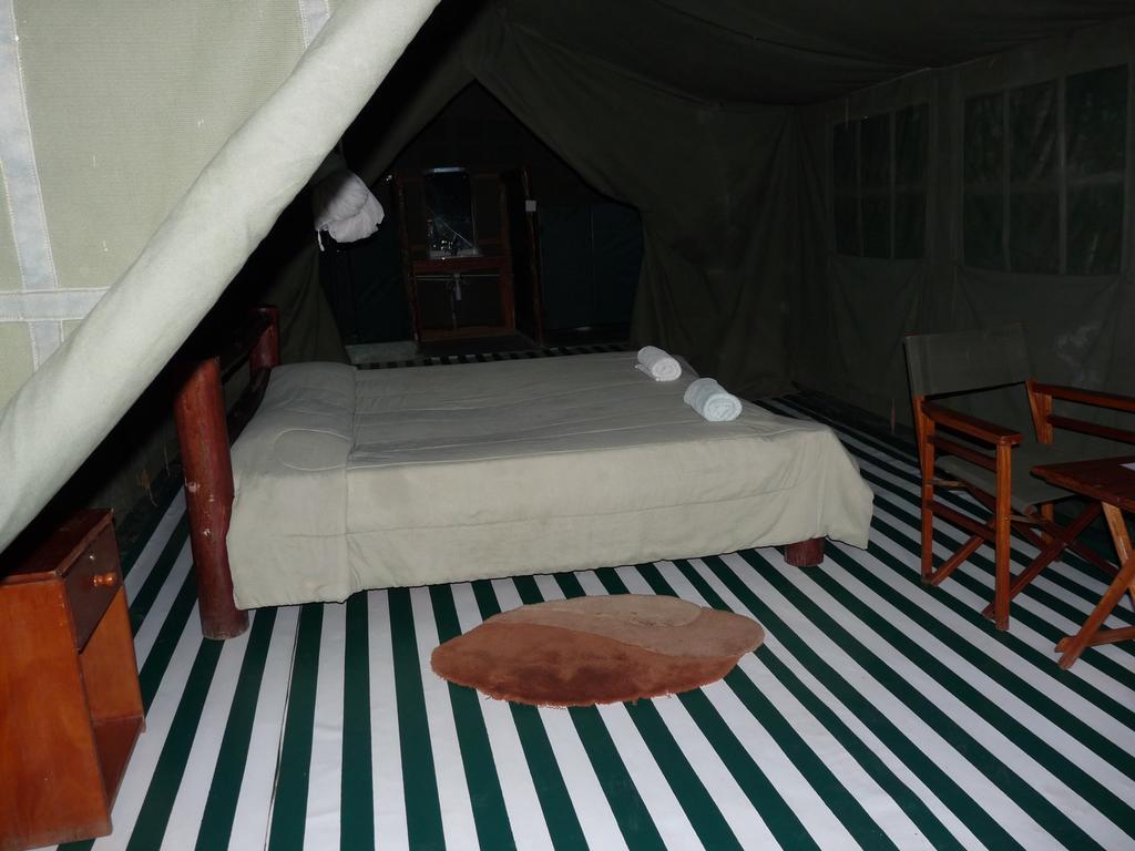 Enchoro Wildlife Camp Hotel Ololaimutiek Exterior foto