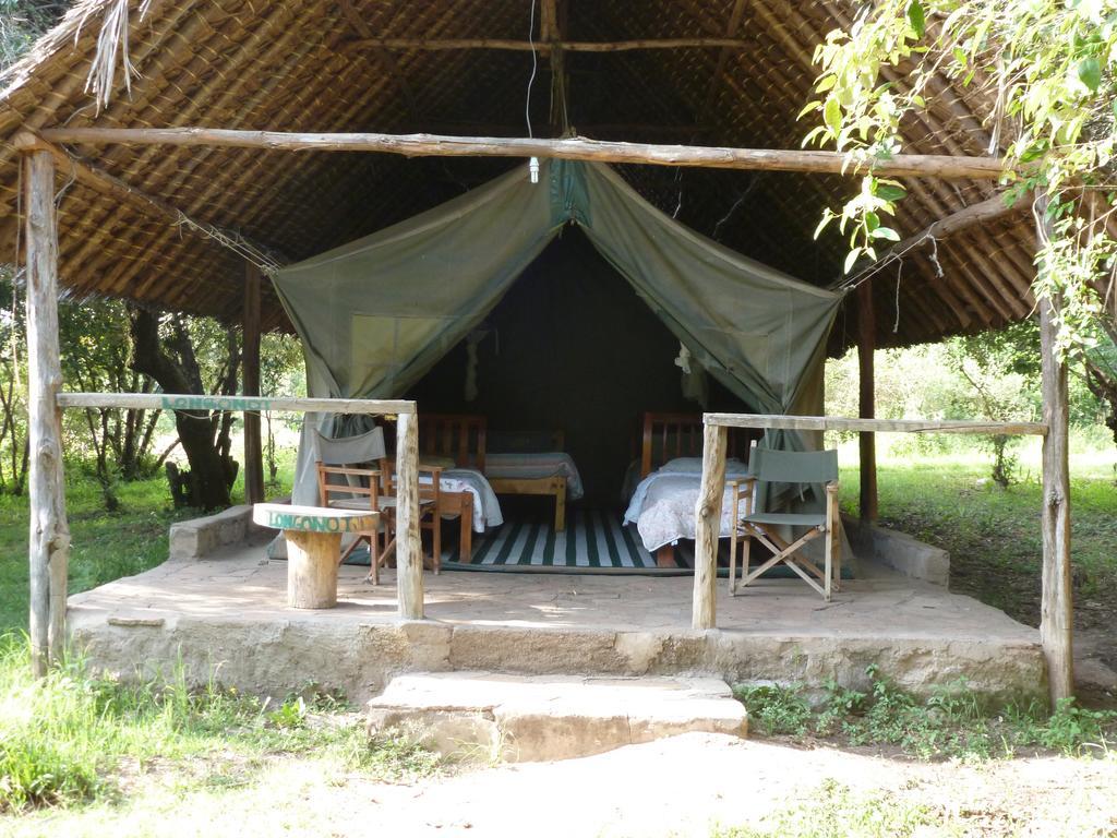 Enchoro Wildlife Camp Hotel Ololaimutiek Exterior foto
