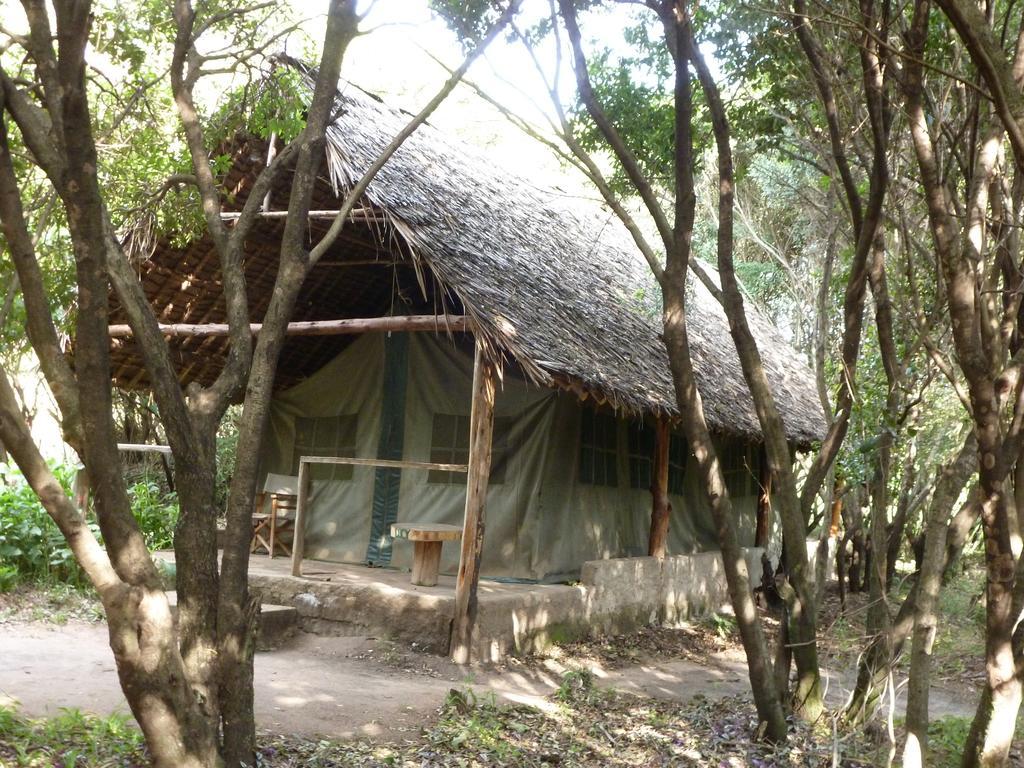 Enchoro Wildlife Camp Hotel Ololaimutiek Exterior foto