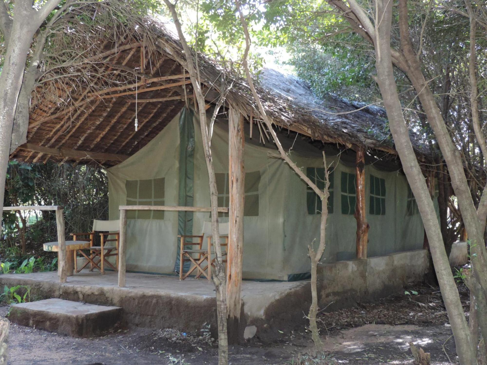 Enchoro Wildlife Camp Hotel Ololaimutiek Exterior foto