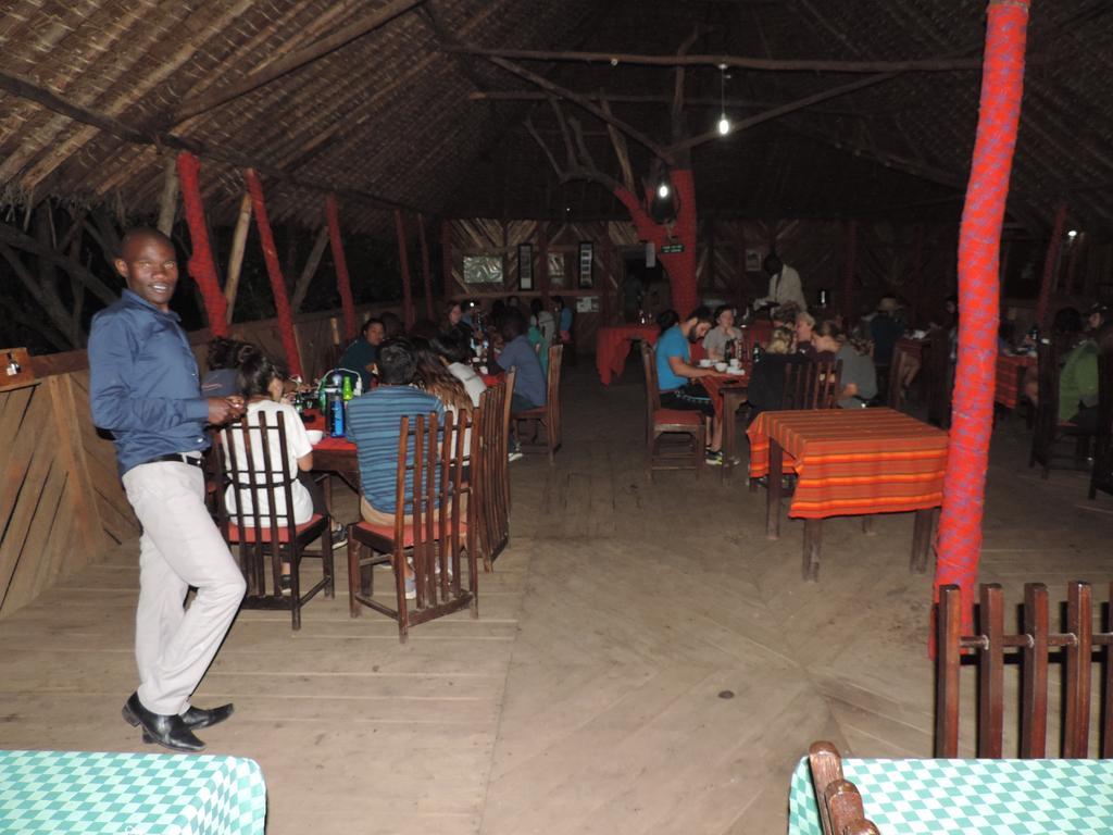 Enchoro Wildlife Camp Hotel Ololaimutiek Exterior foto