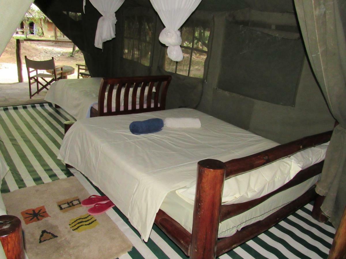 Enchoro Wildlife Camp Hotel Ololaimutiek Exterior foto